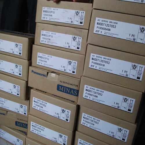 议价全新松下750w MSM082P1A原装库存正品，质保1年，欢迎询价！