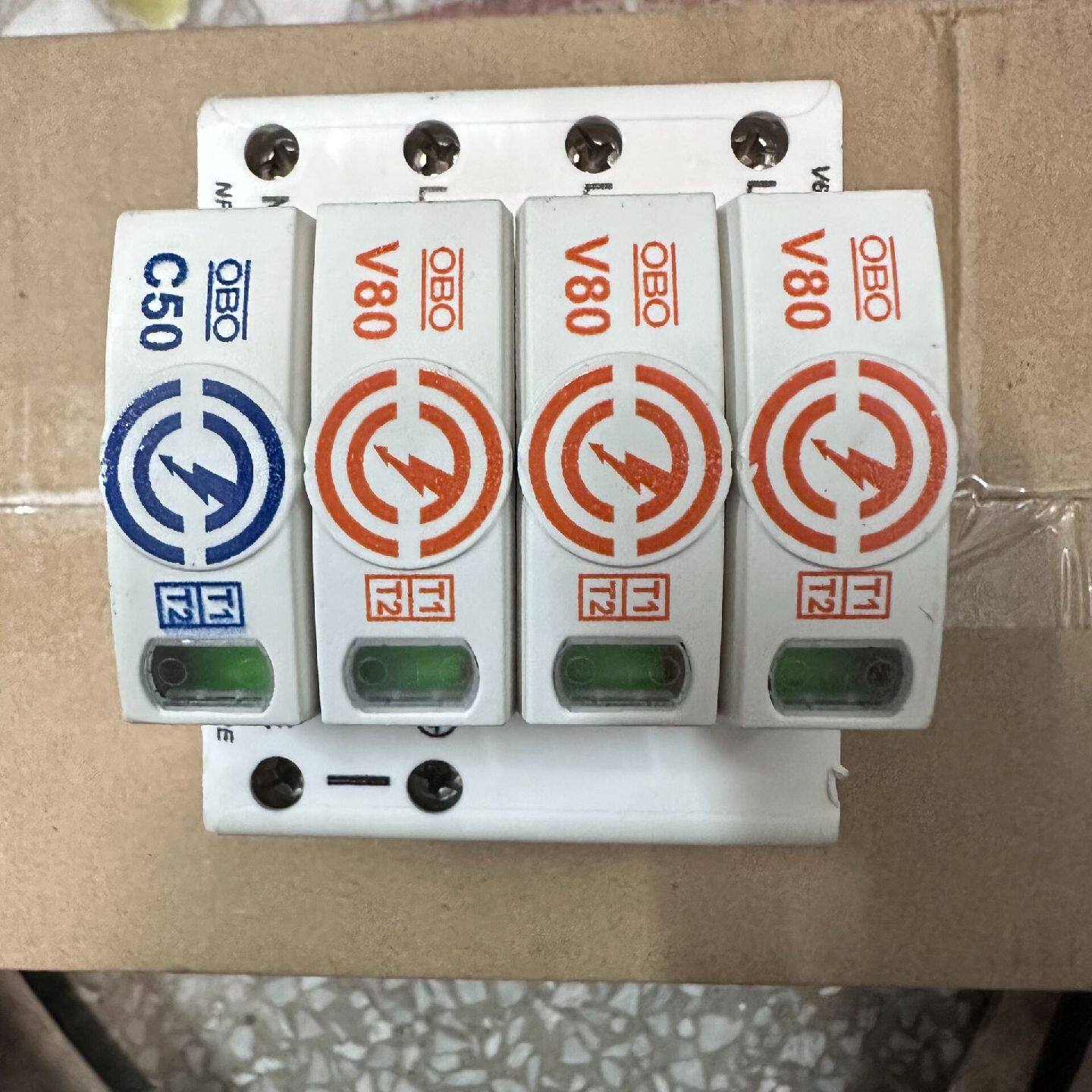 可维修级浪涌保护器V803PN库存备件成色极新型号C500255参数见图