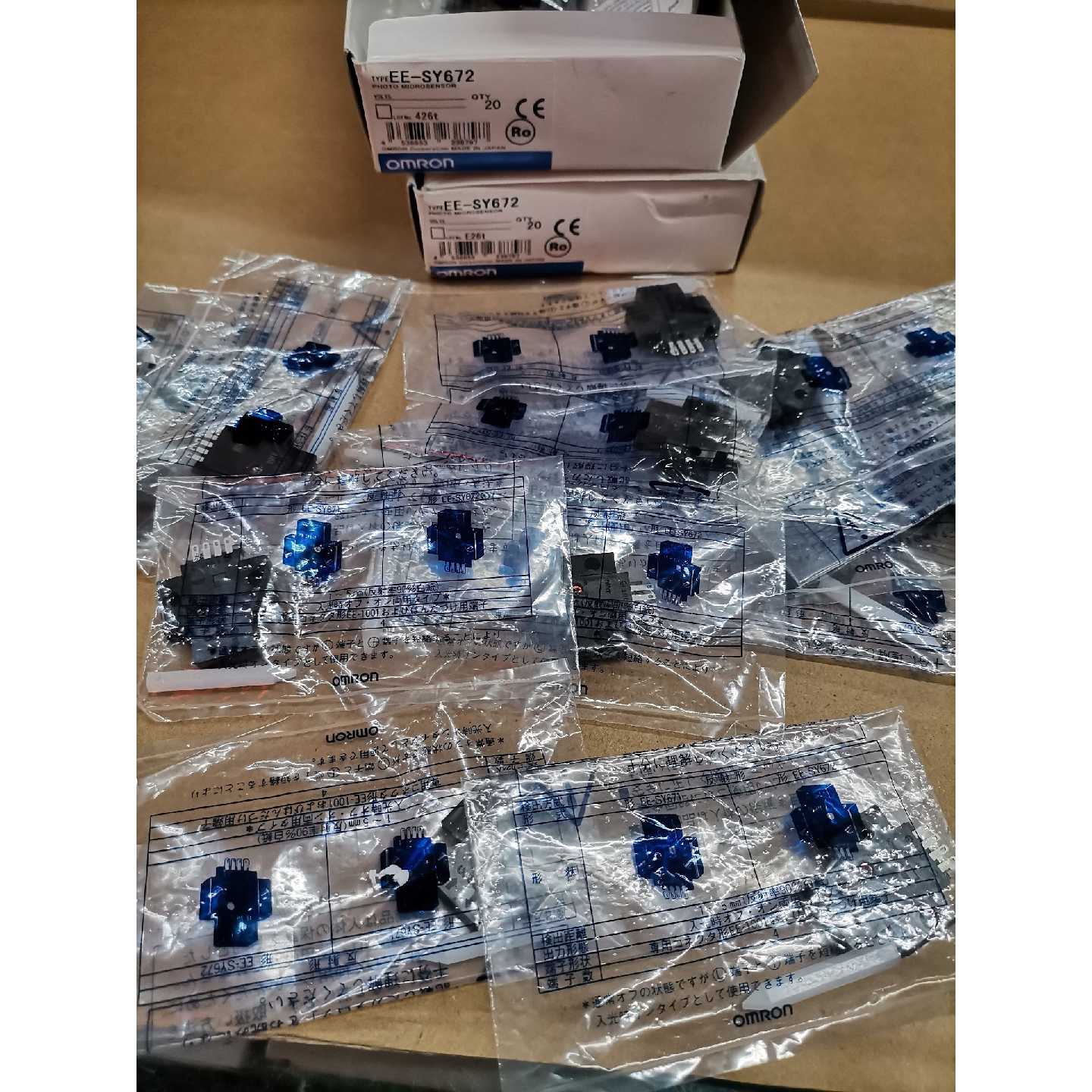 议价EESY672欧姆龙传感器全新原装正品包装袋可维修