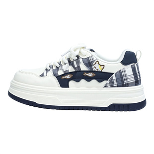 人本鞋子女款2026春季新款女学生百搭厚底板鞋可爱运动休闲小白鞋