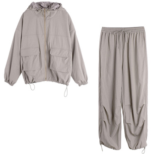 运动休闲胖仙女莹莹大码女装胖mm春装宽松连帽外套高腰工装裤套装