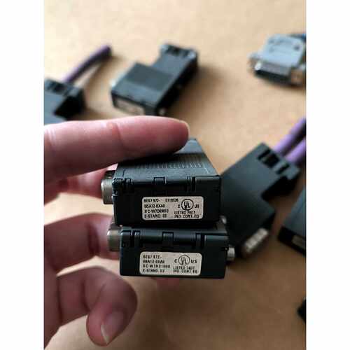 询价6ES7 972-0BA12-0XA0型号插头，
