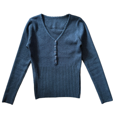 V领排扣舒适保暖长袖针织打底衫