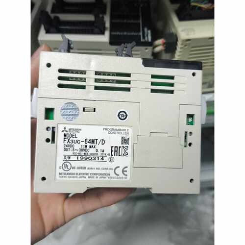 议价PLC模块FX3UC64MTD维修
