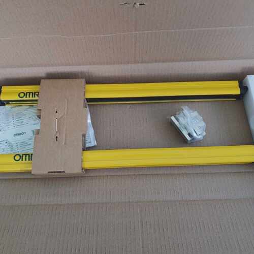 OMRON F3SG-4RE0560P14 NEU