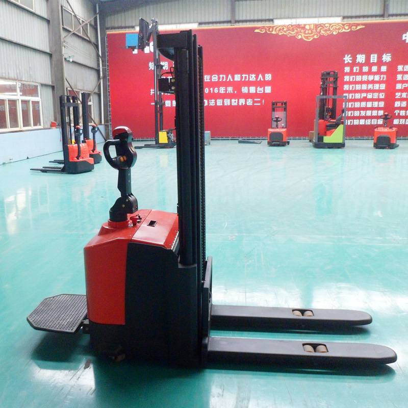 合力CDD16-950带转向全电动堆垛车电动叉车全自动堆高机1.6t4.5米