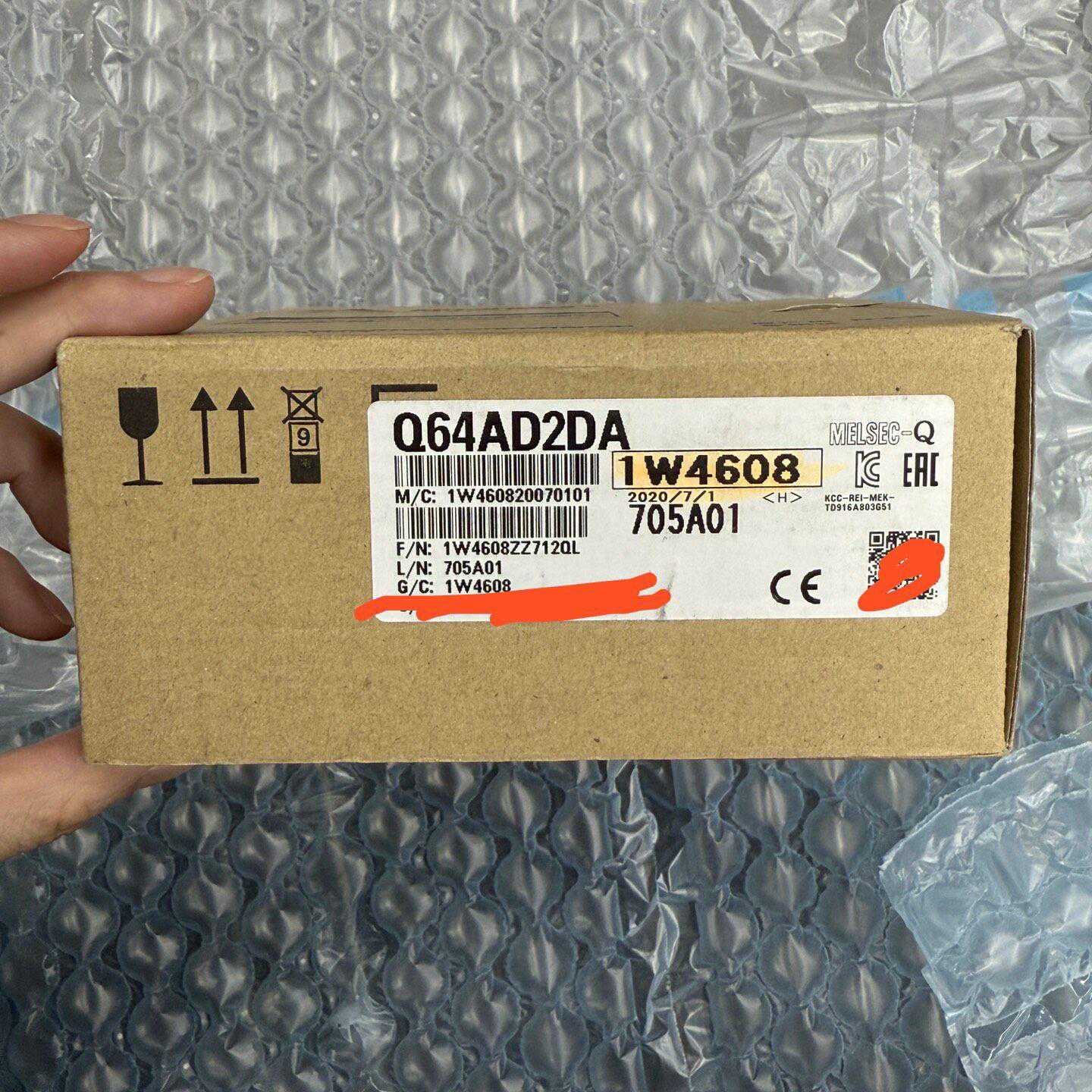 全新原装三菱模块，Q64AD2DA，三码合一，工程剩余，低价议价 - 实物图