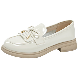 大东乐福鞋女2026春季新款亮面女鞋粗跟厚底休闲女单鞋小皮鞋1247