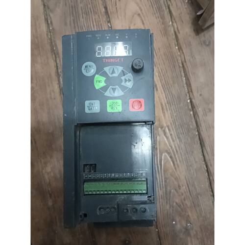 溢价-信捷变频器VB3-42P2，2.2KW ，成色如