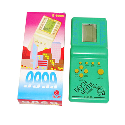 老式可玩俄罗斯方块等等游戏机