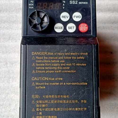 溢价-士林变频器SS2一043一1.5K，成色外观如图实物
