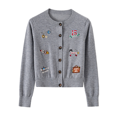 BANANA CICI2025年冬新款学院风原创插画绣花圆领针织开衫上衣女