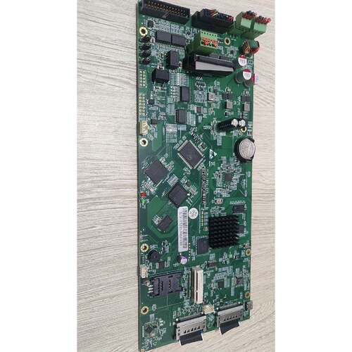 件电路板，绿色PCM- 7902- 2V1电路板带芯片和—议价