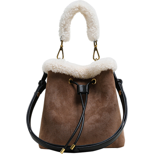 小优家包包 真羊羔毛毛水桶包女2025新款毛绒斜挎手提包秋冬单肩