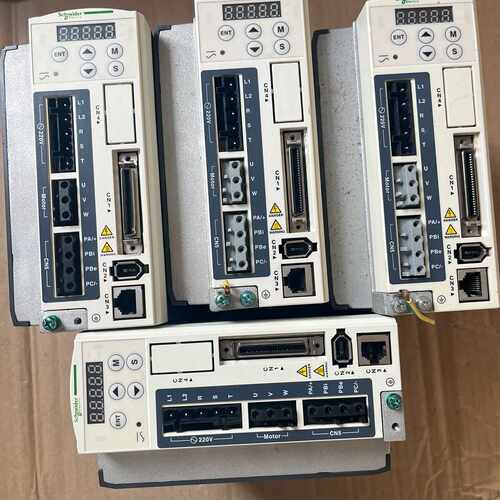 施耐德LXM23DU07M3X伺服驱动器，750W拆机4台，