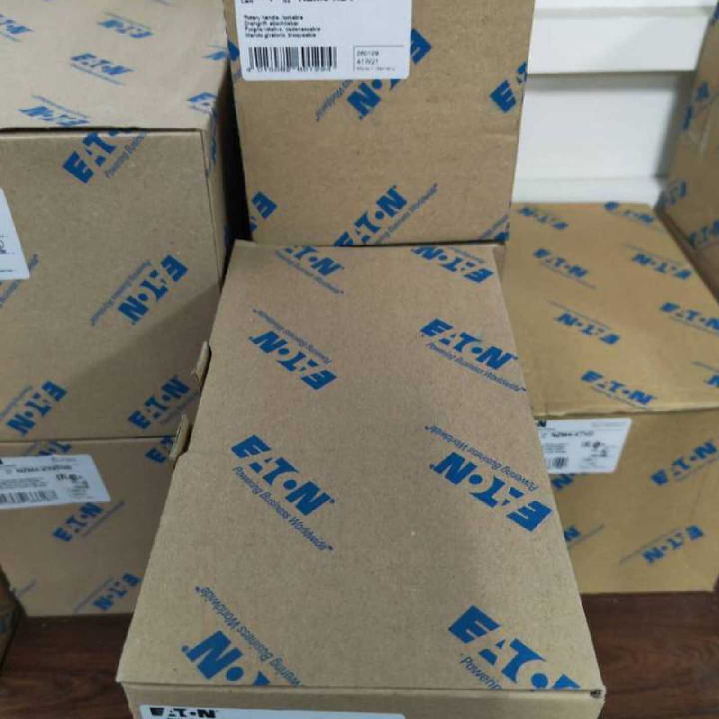 议价伊顿穆勒NZM3-XDV系列直接旋转手柄适用于NZM系列塑壳断路器