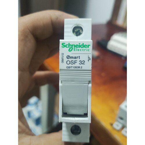 议价OSF32熔断器底座1P32A工厂拆维修