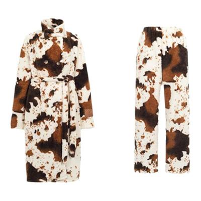 双排扣珊瑚绒大衣睡袍汝曼司