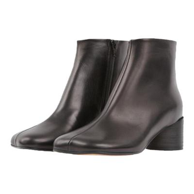 MM6时尚方头及踝靴短靴子