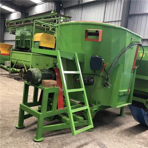 立式24方饲料搅拌机养牛基地混草均匀混合机双绞龙碎草揉丝拌草机