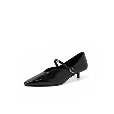 细跟尖头皮带扣百搭单鞋