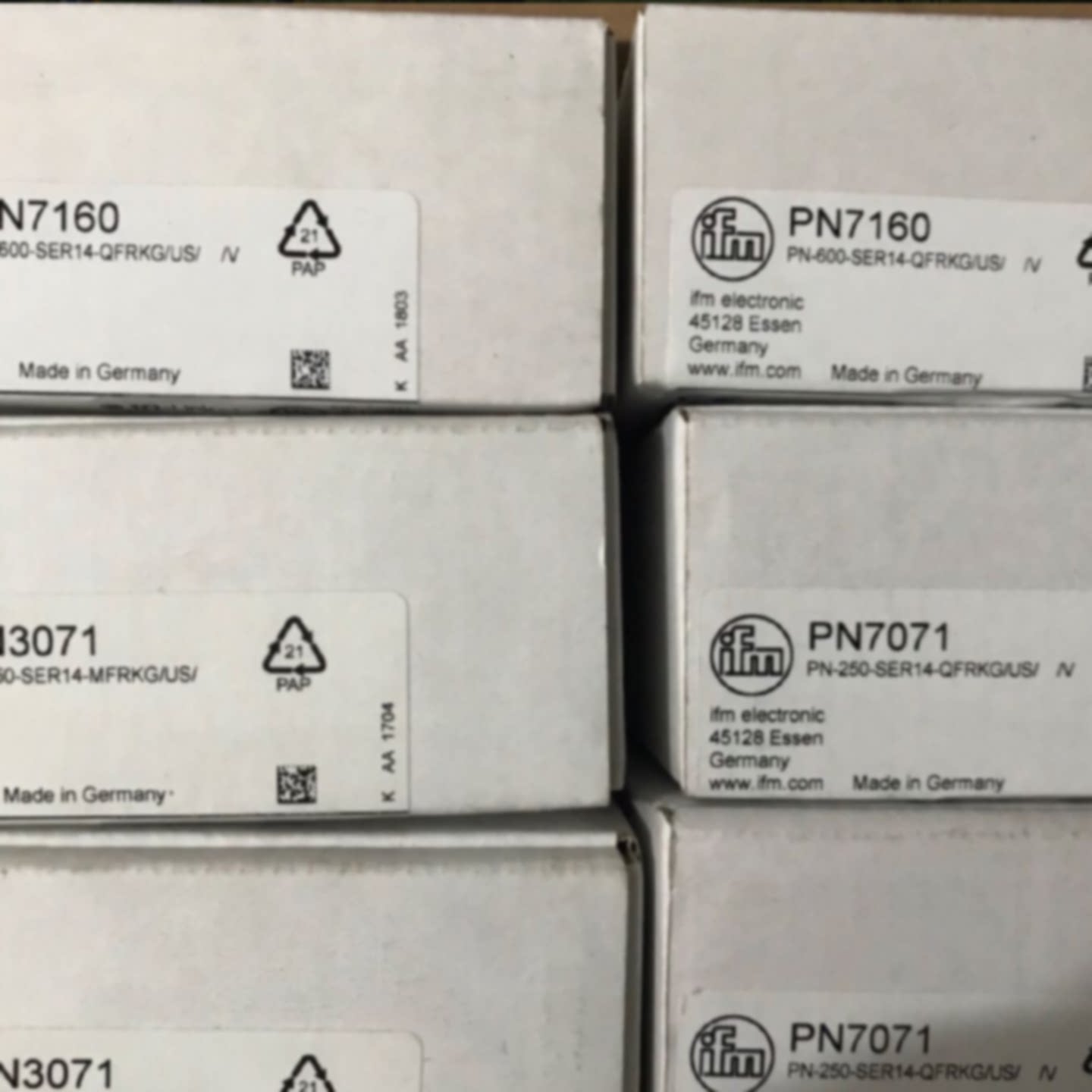 议价PN7160 带显示屏的压力传感器德国易福门IFM - 实物图
