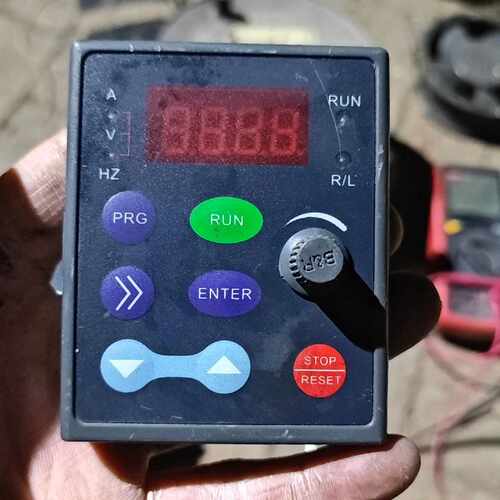 下单前咨询西驰变频器面板 CFC310。8针网口和2X5十针接口。