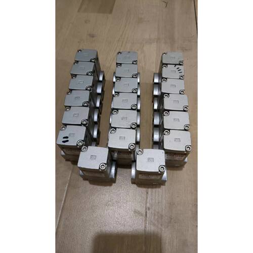 〔议价-可维修〕SMC电磁阀 型号VNB104B 九成新 功能正常 有20个