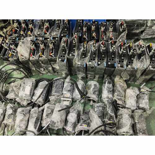 660汇川400W伺服电机 SV660NS2R81-N 伺服驱动器 工业设备
