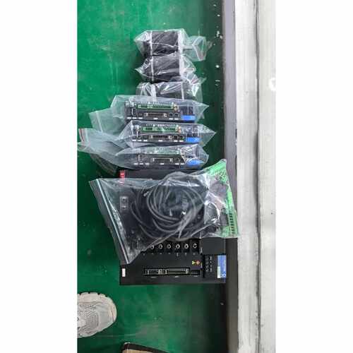 议价驱动器RS2A03A0ALW00R2AA06040FX维修