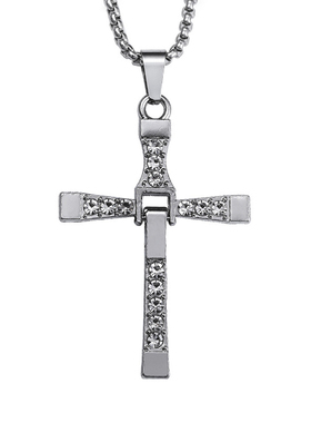 带钻十字架吊坠项链穿搭毛衣链子