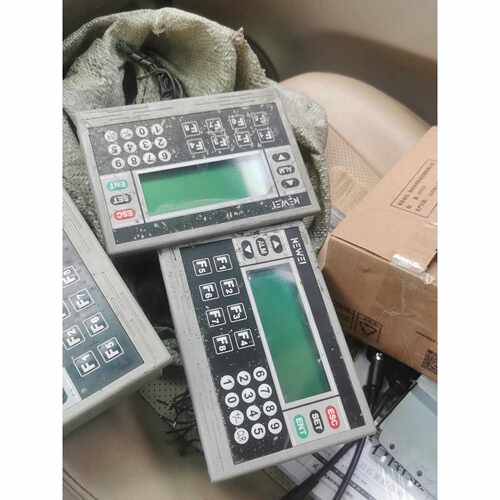 议价KEWEI科维MP1A-10M08T文本控制器三个，成色如图