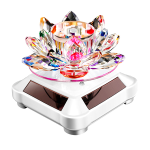 汽车香水新款车载饰品中控台车用车内太阳能旋转水晶莲花装饰摆件