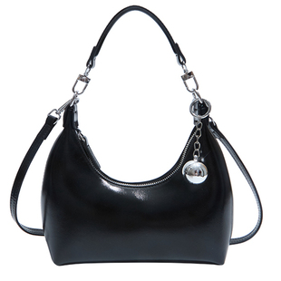 高级质感小众包包女式2026新款春夏复古百搭斜挎包通勤手提月牙包