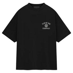 FOG Essentials 24FALL HOLIDAY 胸口撞色弧形小LOGO印花短袖T恤