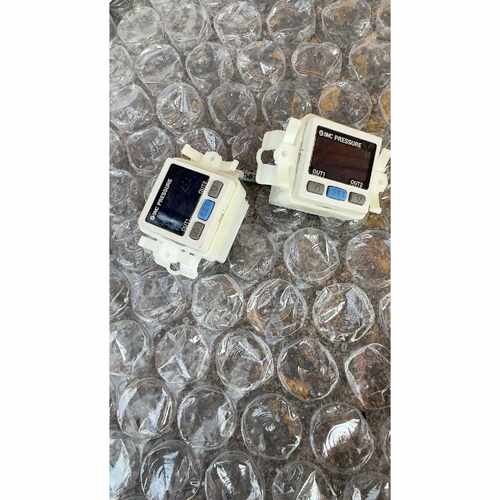 询价下单SMC PSE300 压力开关，现货两个，，打包包邮