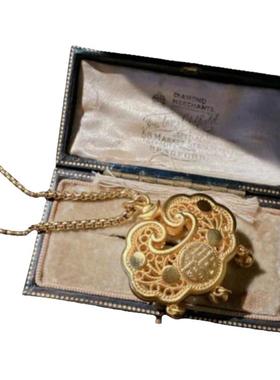 织纹雕金花盘相册盒项链古董感镀18K金蕾丝蜂巢锆石PU手镯百搭