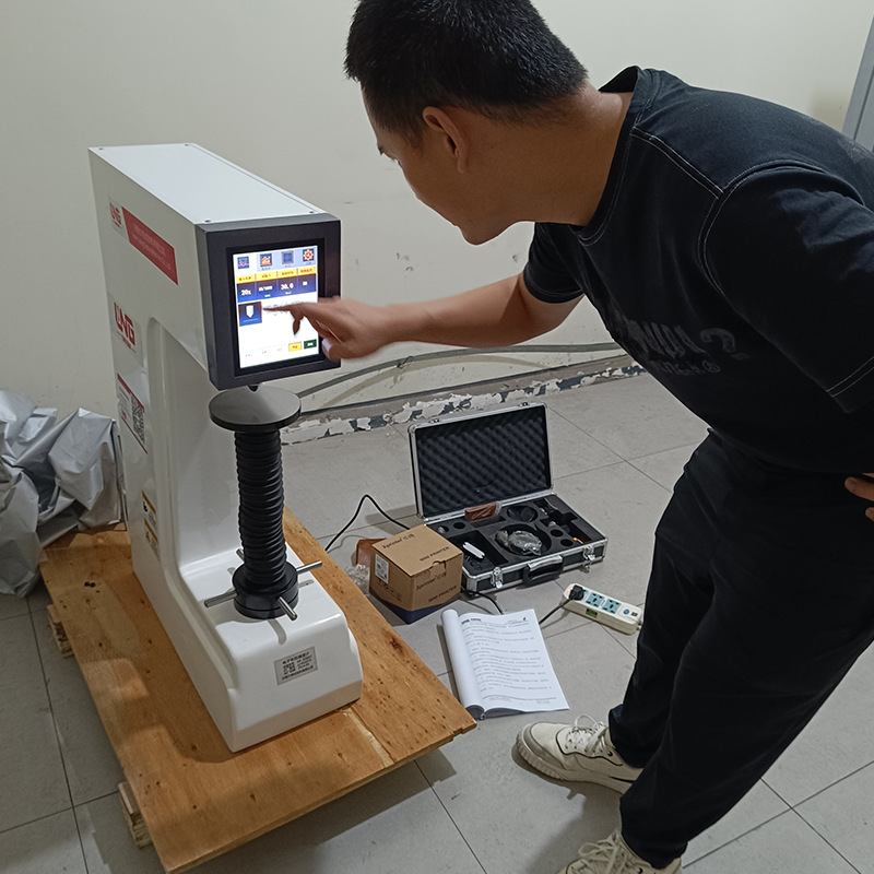 电动高精度金属硬度计台式标准件磨具XHRS-150数显塑料洛氏硬度计