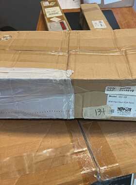 TRIPPLITE8端口机架KVM交换机带屏幕显示型号B007008