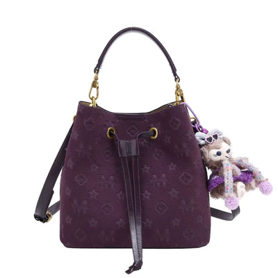 香港专柜高级感紫色压纹菜篮子水桶包包2026新款复古轻奢手提拎包