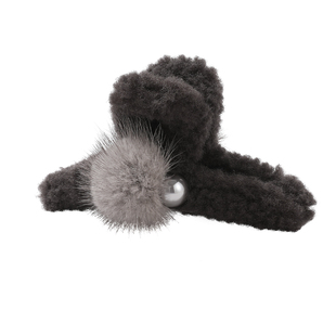 DODOGOGO羊羔毛圆球毛绒发抓女2025新款秋冬毛球巨好看的抓夹发饰