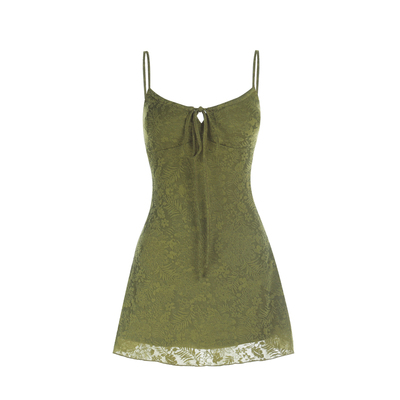 简约吊带海边出游穿搭女