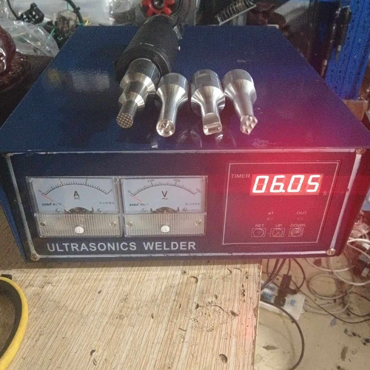 智能汽车改装专用超声波焊接机,35K1200瓦,自动追评的,--议价