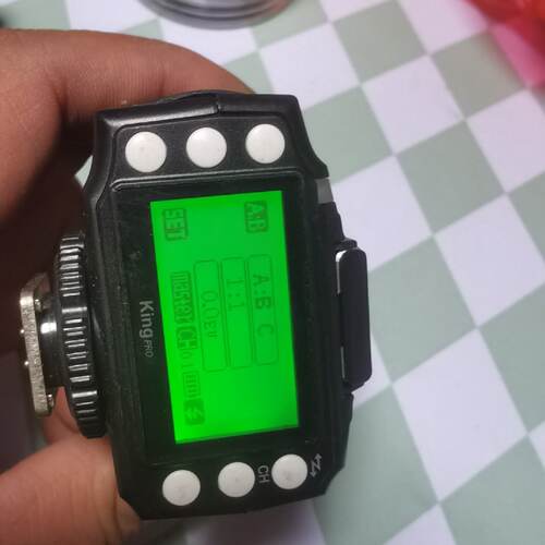 【议价】品色引闪器kingpro 一对，口，装电池开机正常，成色