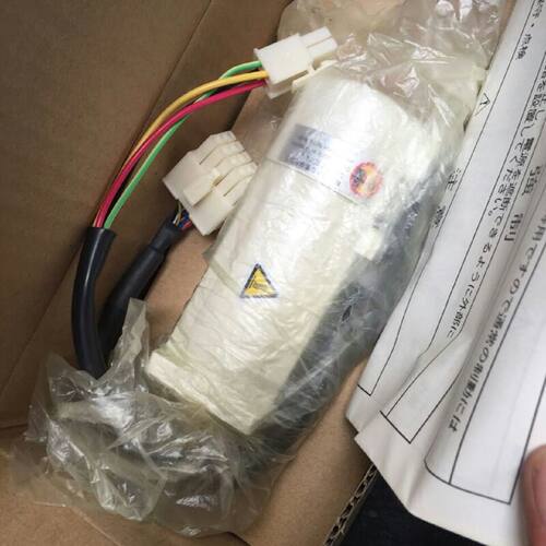 议价松下PanasonicMSMA5AZC1A伺服质保一年包邮欢迎询价