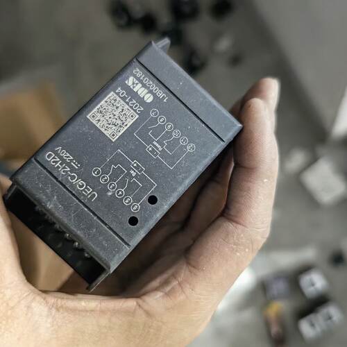 溢价-澳德思UEG/C-2H2D/220VDC 抗干扰中间继电器