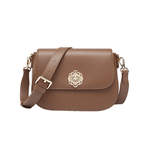 意尔康包包斜挎包女2026新款小方包时尚质感单肩包棕色百搭通勤包