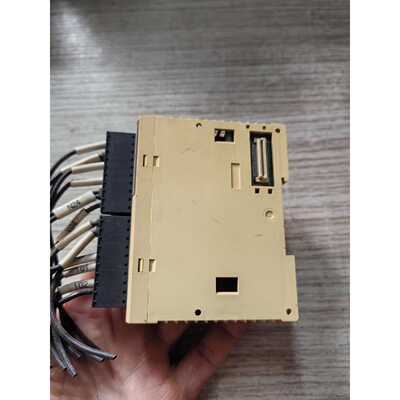 议价施耐德ModiconPLC模块TM2AMM6HT一个二手维修