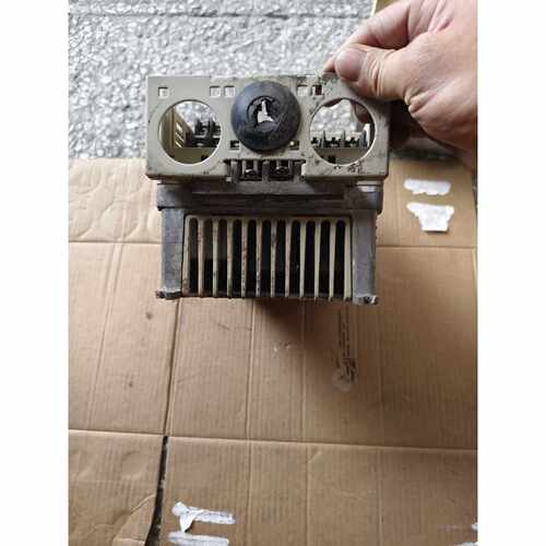 议价安川变频器CIMRVB4A0018FBA5.5kw7.维修