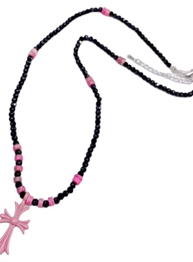 嘻哈甜酷少女十字吊坠项链网红新潮款黑色串珠皮质高级感锁骨链